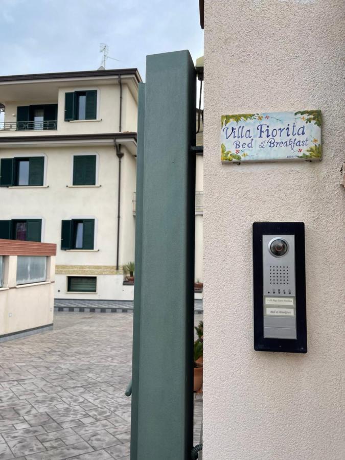 B&B Villa Fiorita Pontecagnano Luaran gambar